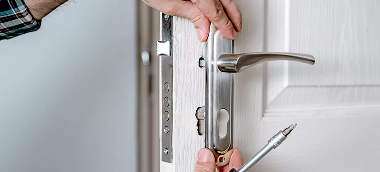 Front Door Knob Repair in Crescent Harbour, ON