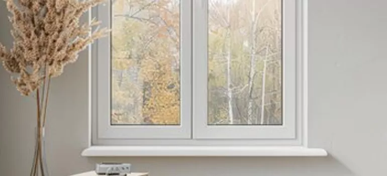 Vinyl Window Stool in Crescent Harbour, ON